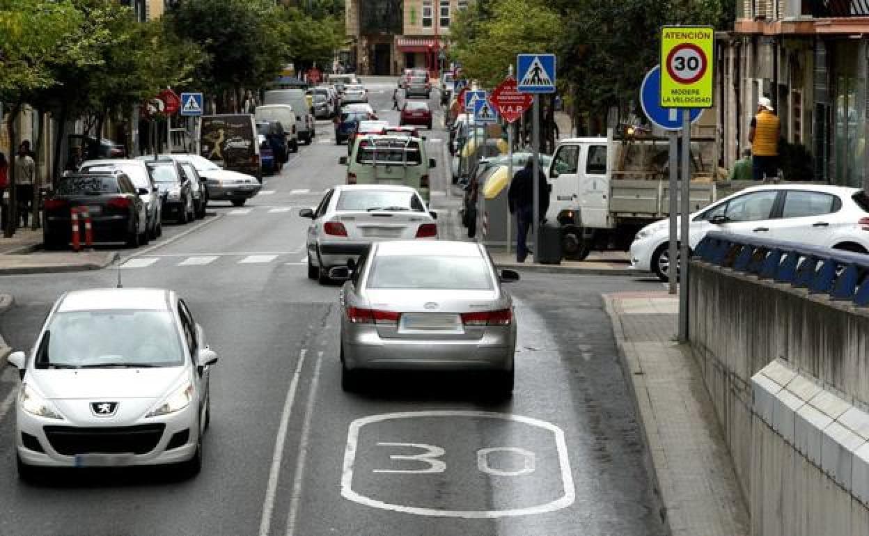 DGT | Aviso A Los Vehículos Que Necesitan Dos Seguros Obligatorios | El ...